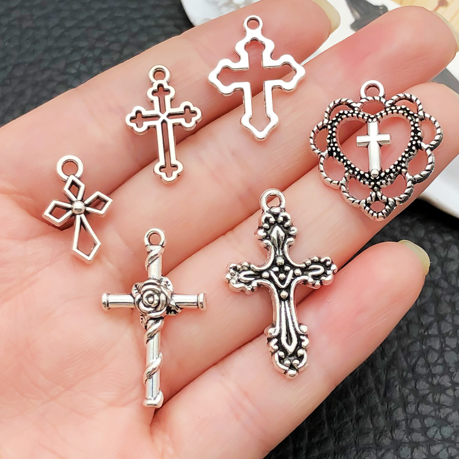 52pcs Assorted Cross Pendants  - Ethnic Fashion Design ulasan dan harga